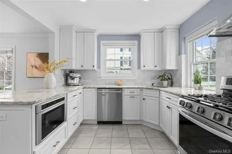 213 N Barry Avenue Mamaroneck NY 10543