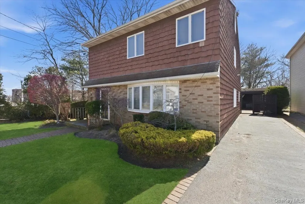 151 Wanser Inwood NY 11096