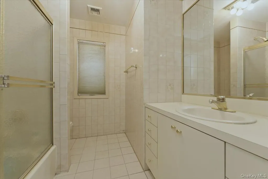 151 Wanser Inwood NY 11096