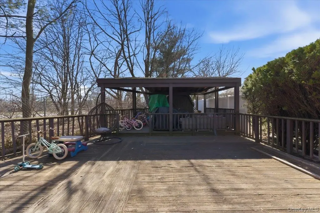 151 Wanser Inwood NY 11096