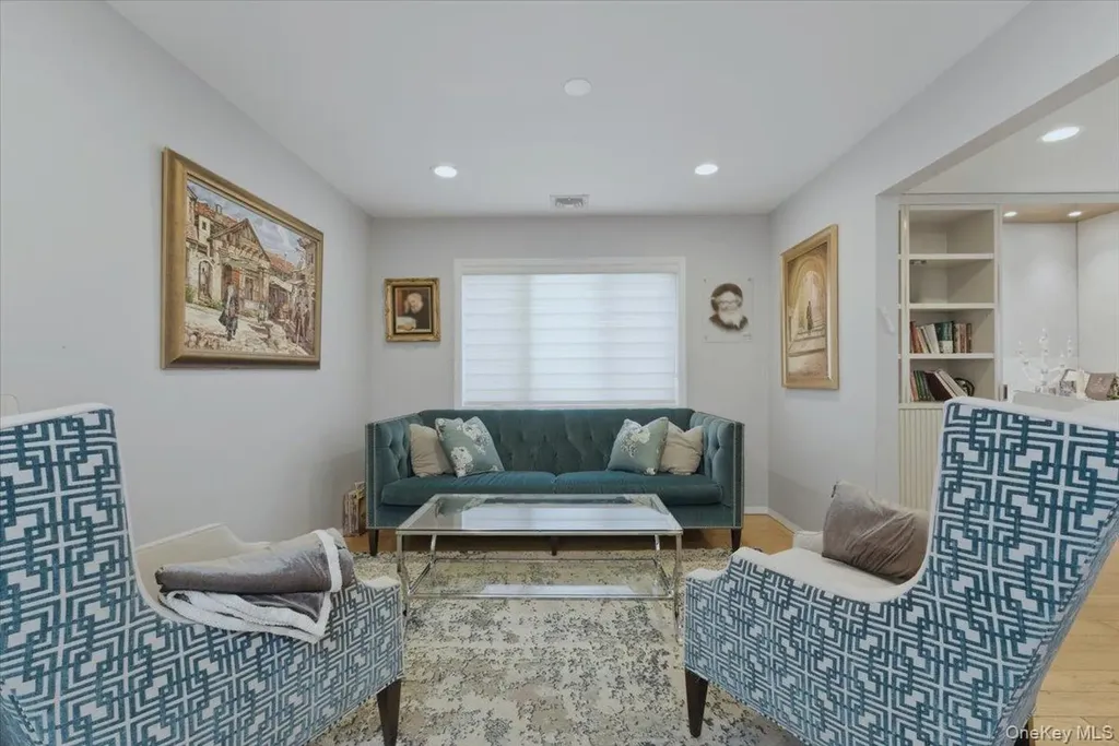 151 Wanser Inwood NY 11096
