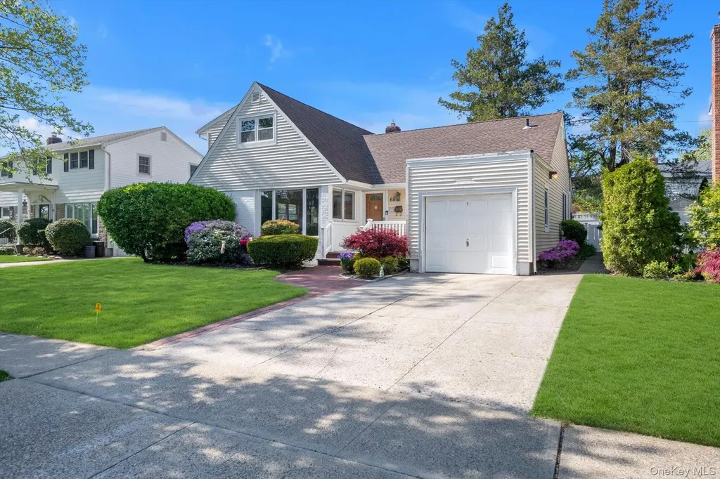 65 Patton Boulevard New Hyde Park NY 11040