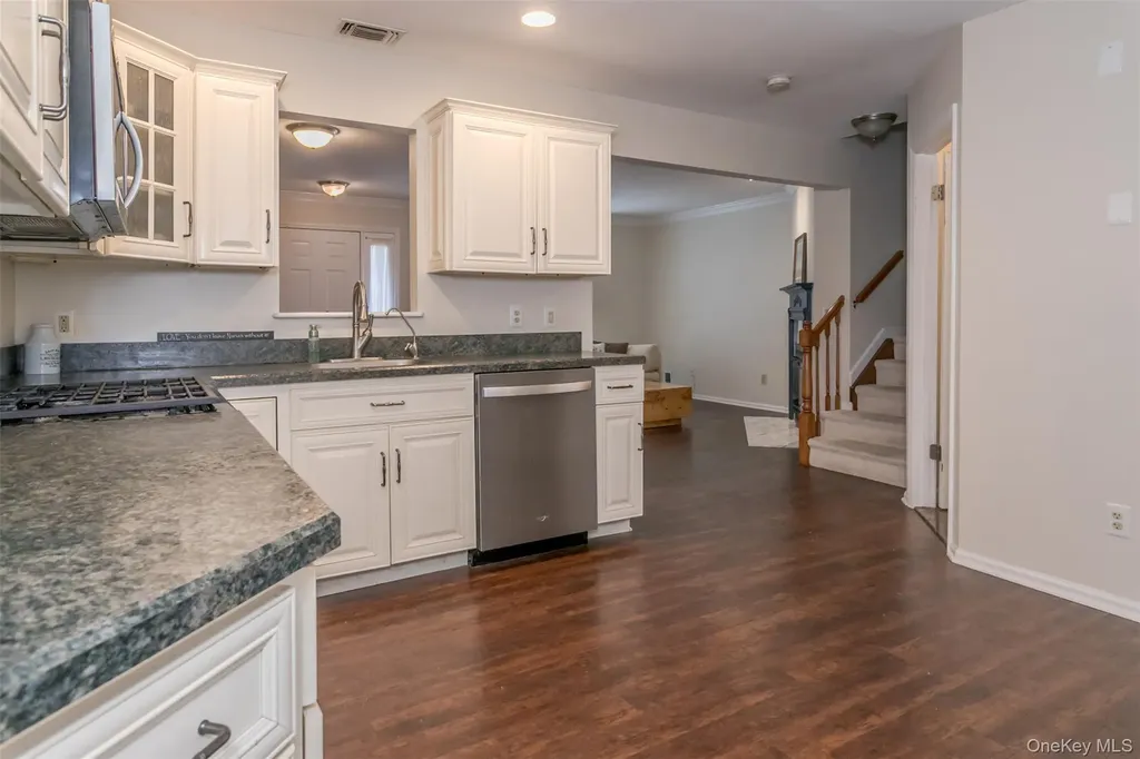 9 Olde Wagon Road Warwick NY 10990