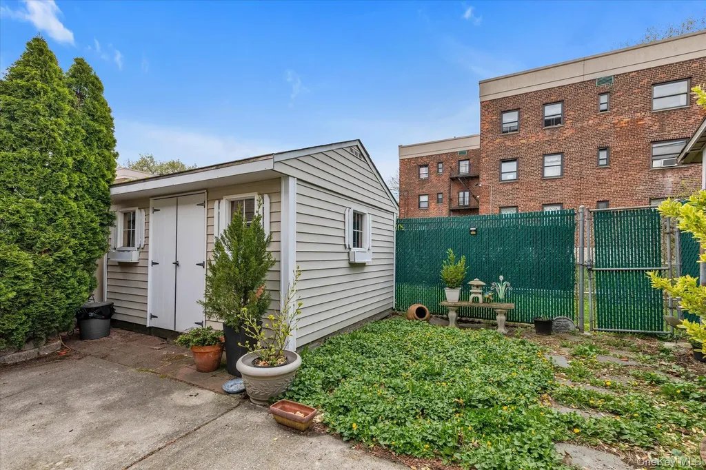 147-16 72nd Avenue Flushing NY 11367