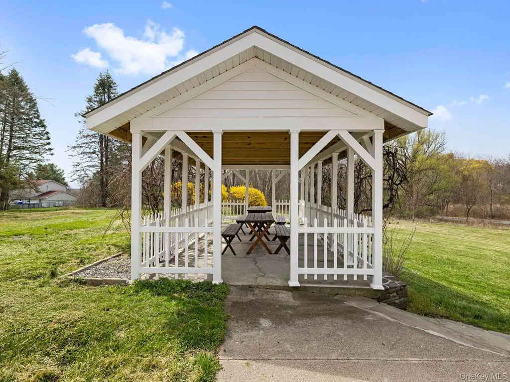 5 Shari Marlboro NY 12542
