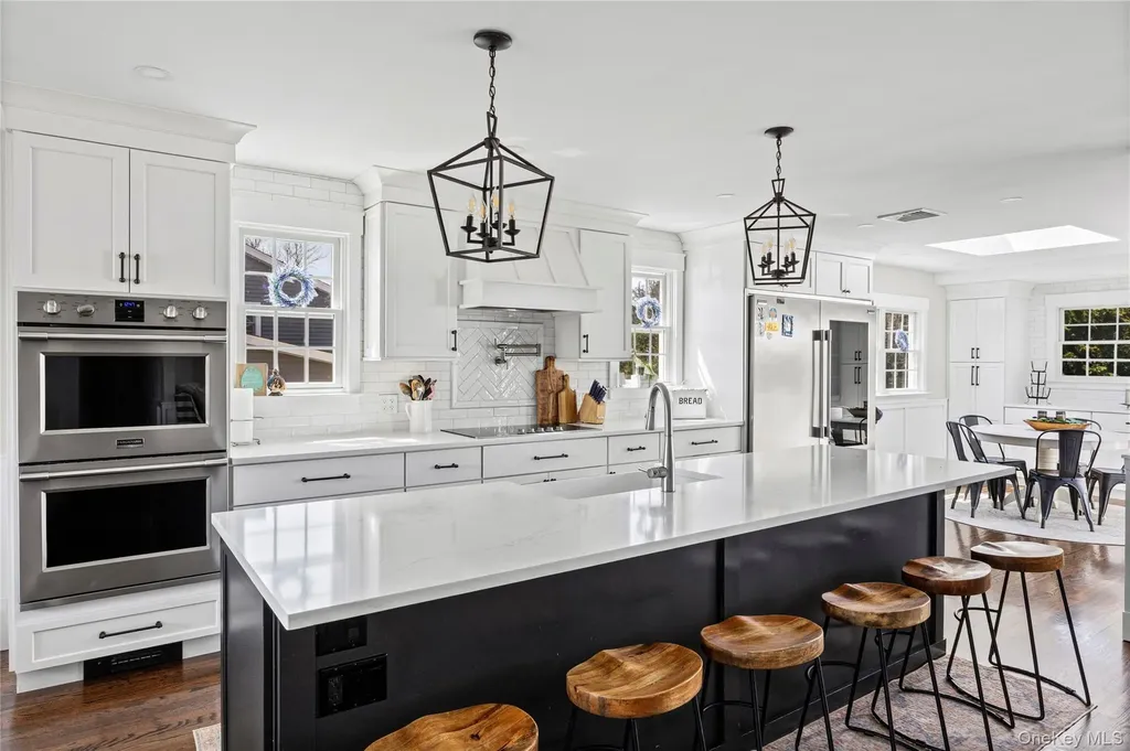 22 Marquette Drive Smithtown NY 11787