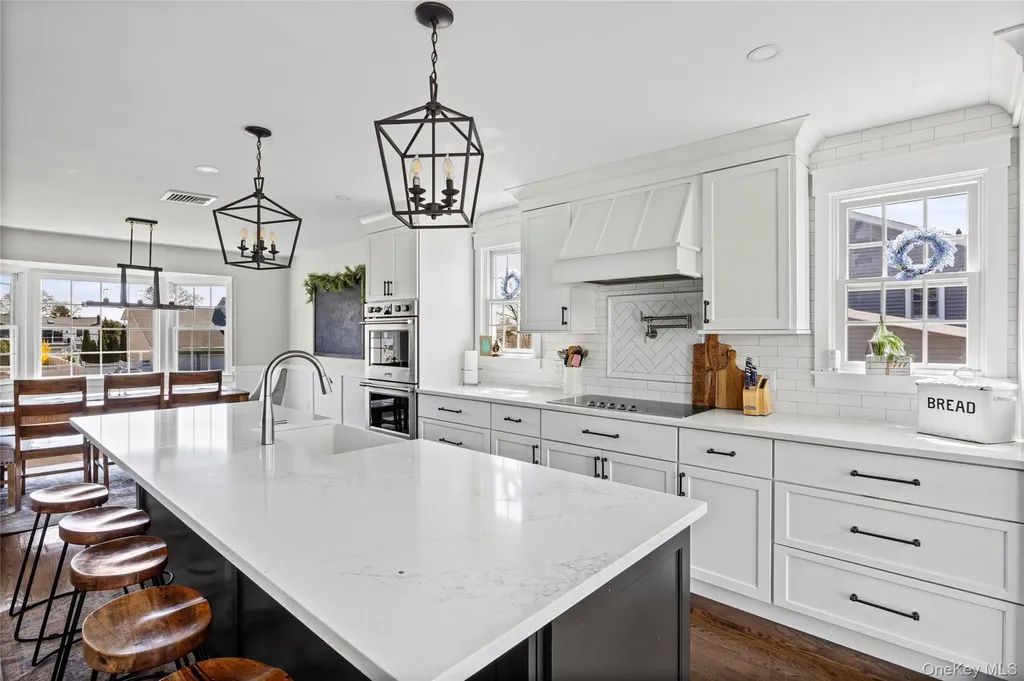 22 Marquette Drive Smithtown NY 11787