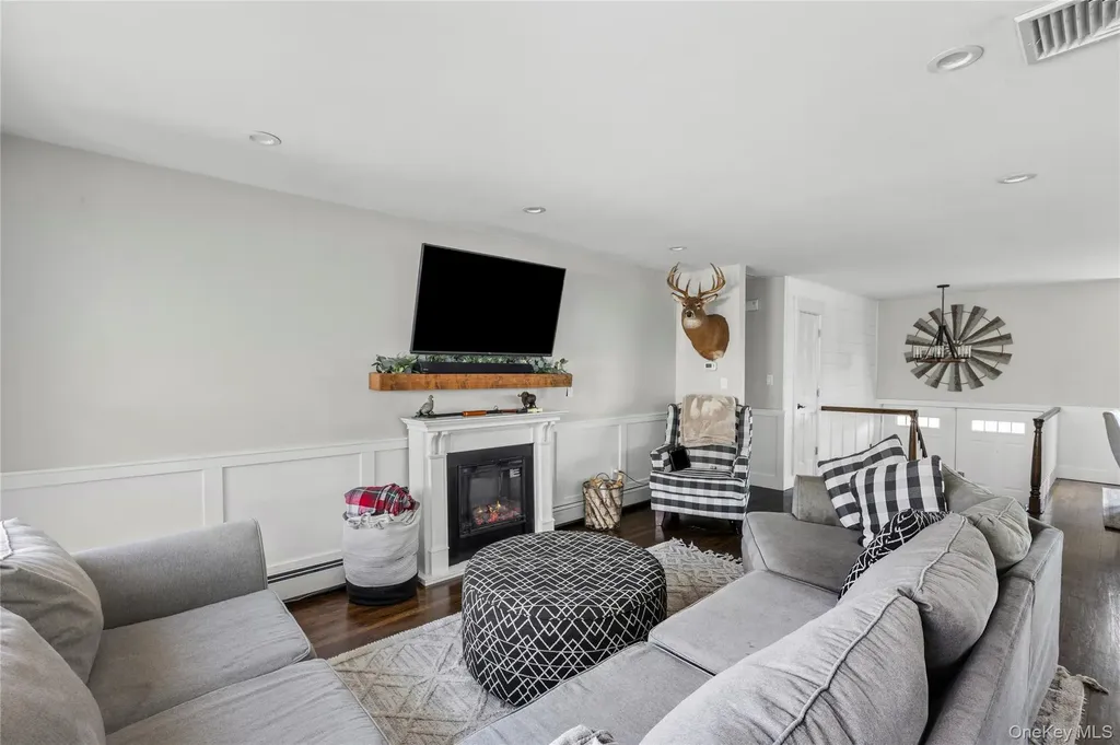 22 Marquette Drive Smithtown NY 11787