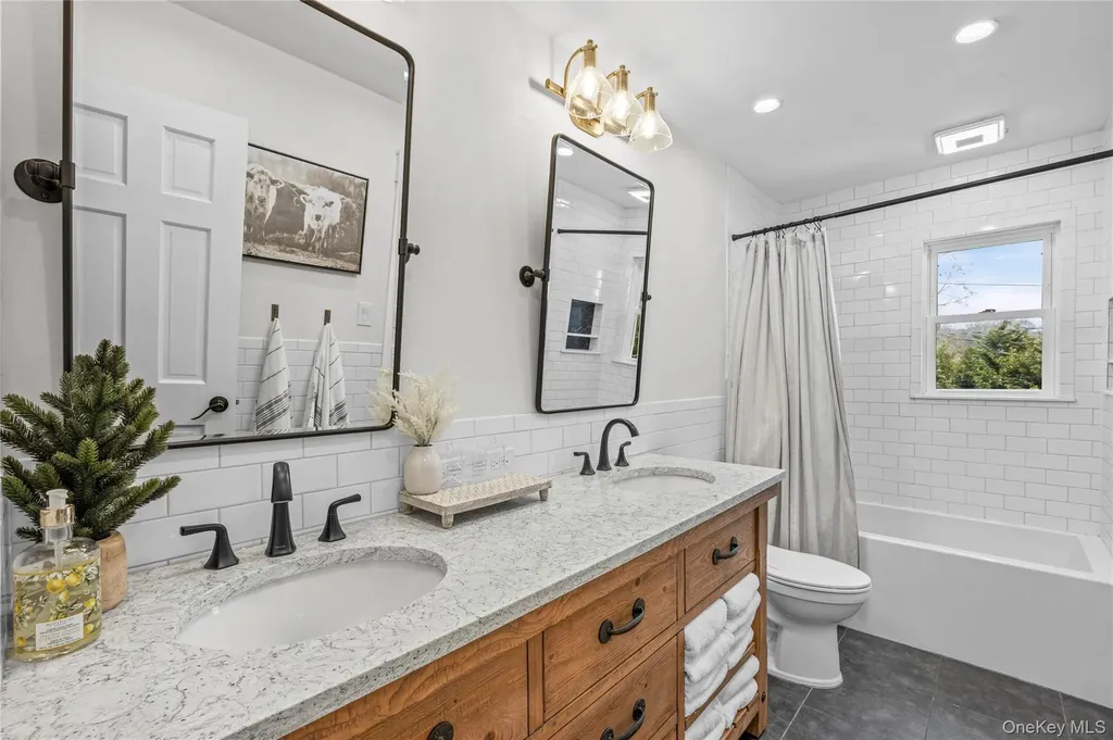 22 Marquette Drive Smithtown NY 11787