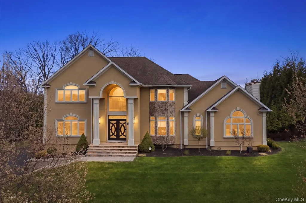 35 Greenwich Avenue Central Valley NY 10917
