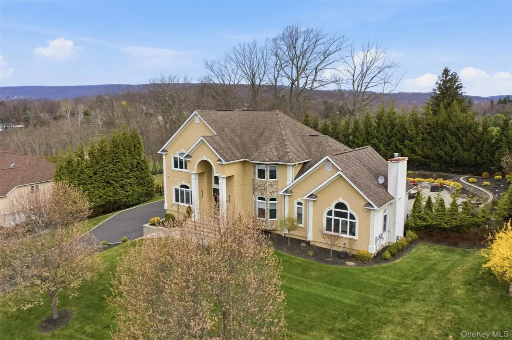 35 Greenwich Avenue Central Valley NY 10917