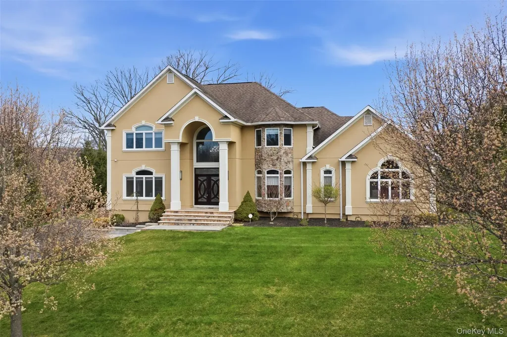 35 Greenwich Avenue Central Valley NY 10917