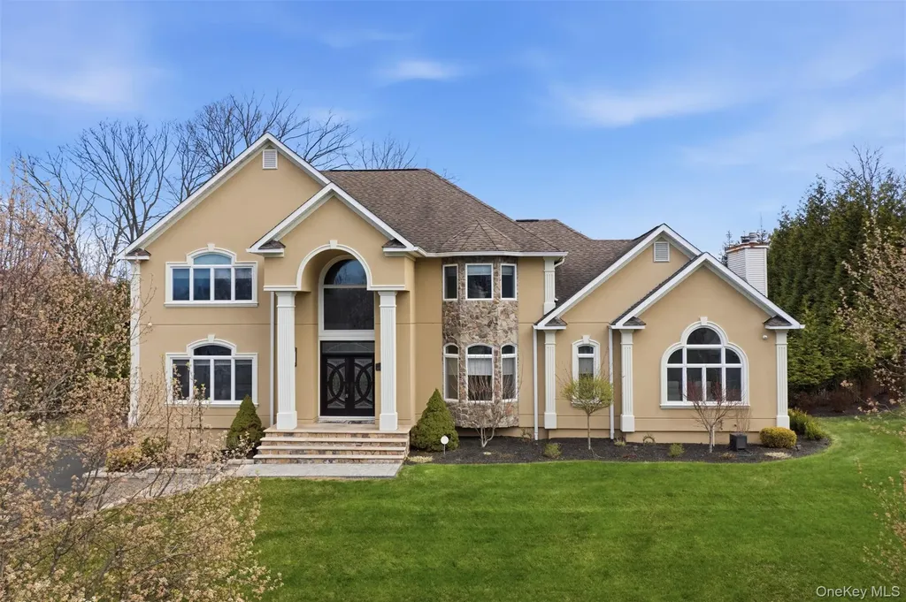 35 Greenwich Avenue Central Valley NY 10917