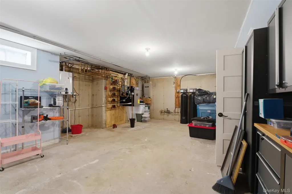35 Greenwich Avenue Central Valley NY 10917
