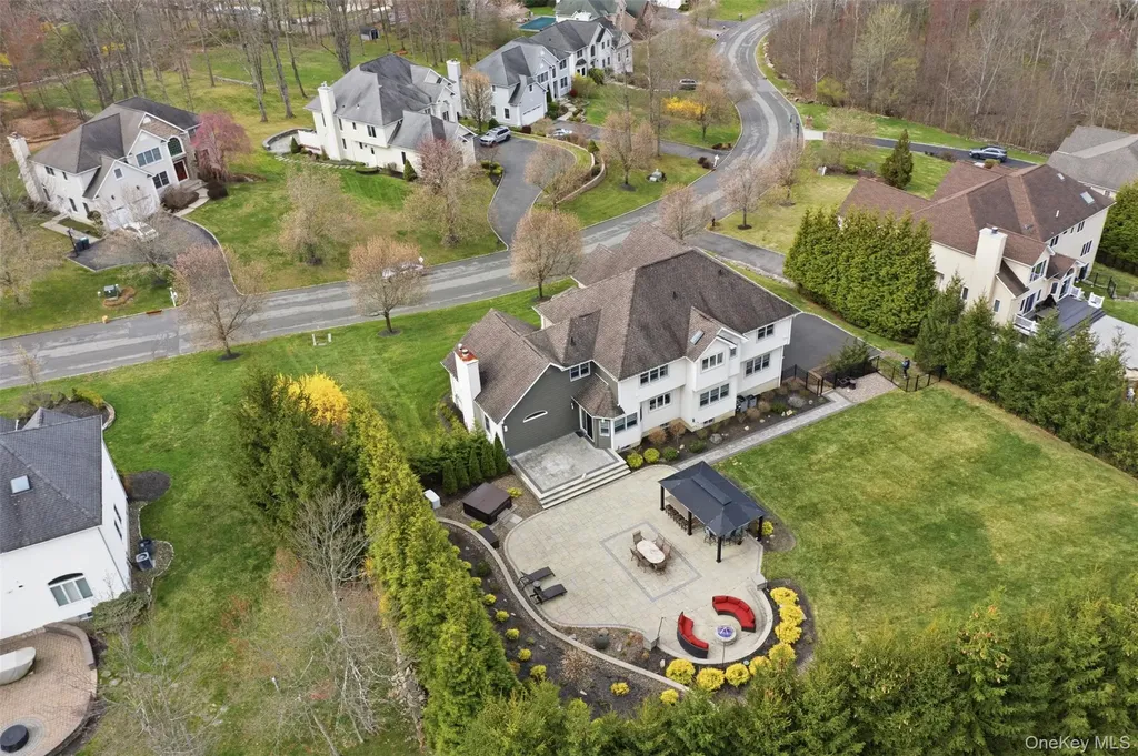 35 Greenwich Avenue Central Valley NY 10917
