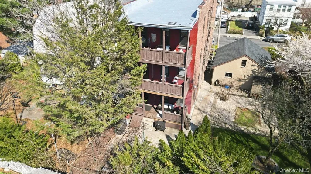 35 S Devoe Avenue Yonkers NY 10705