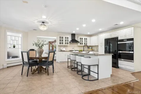 33 King Arthur Court New City NY 10956