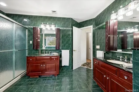 33 King Arthur Court New City NY 10956