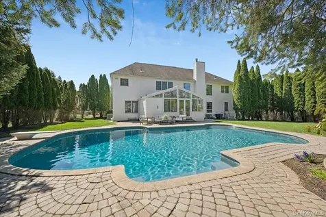 33 King Arthur Court New City NY 10956