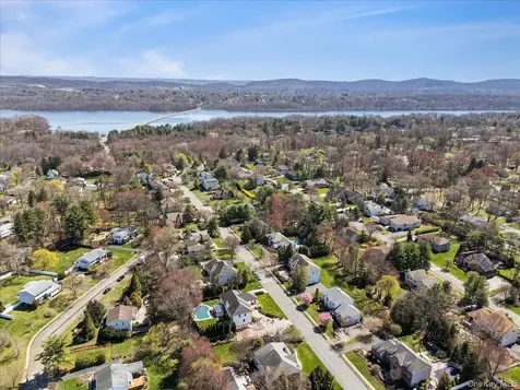 33 King Arthur Court New City NY 10956
