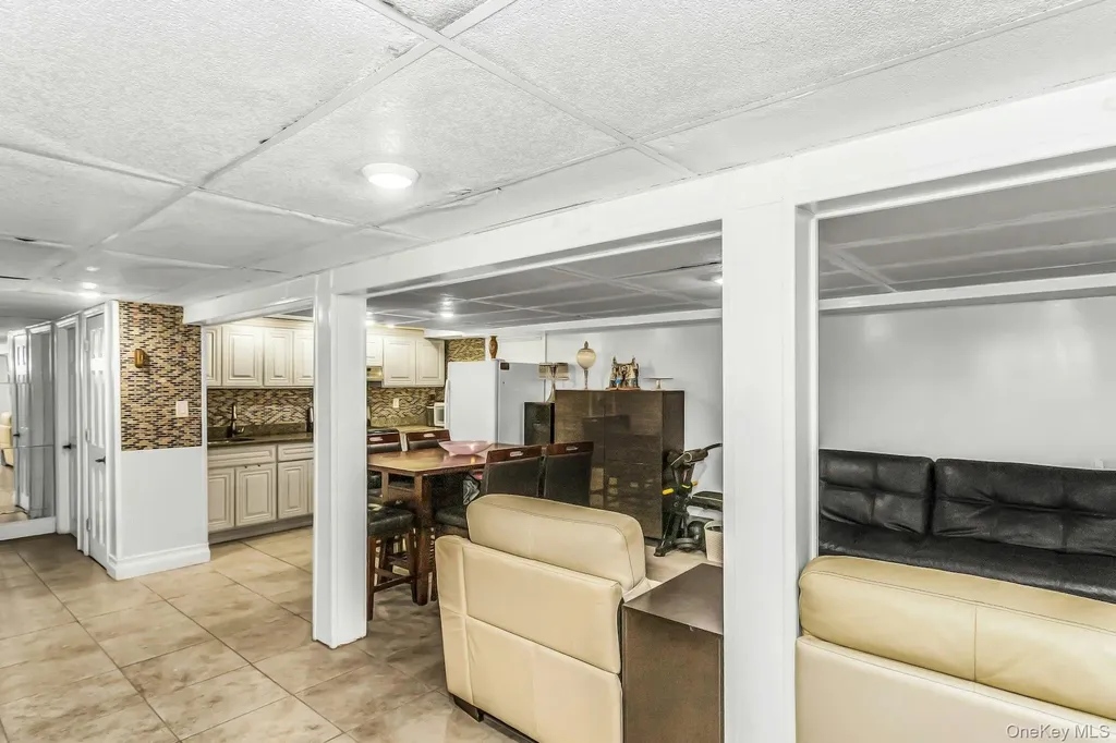 1808 Murray Street Whitestone NY 11357