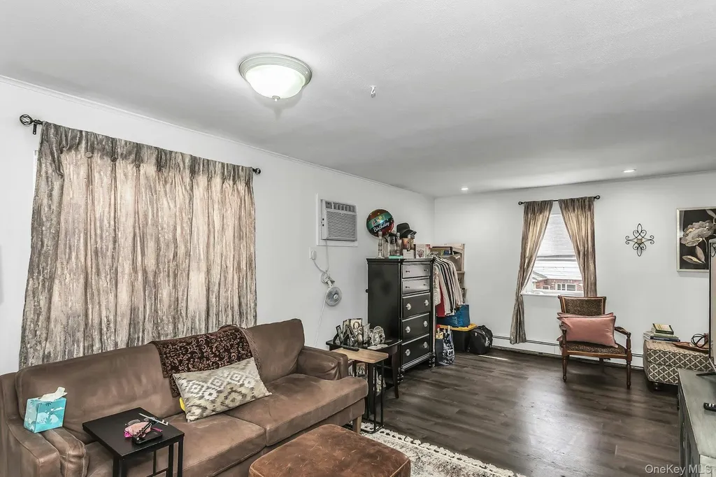 1808 Murray Street Whitestone NY 11357
