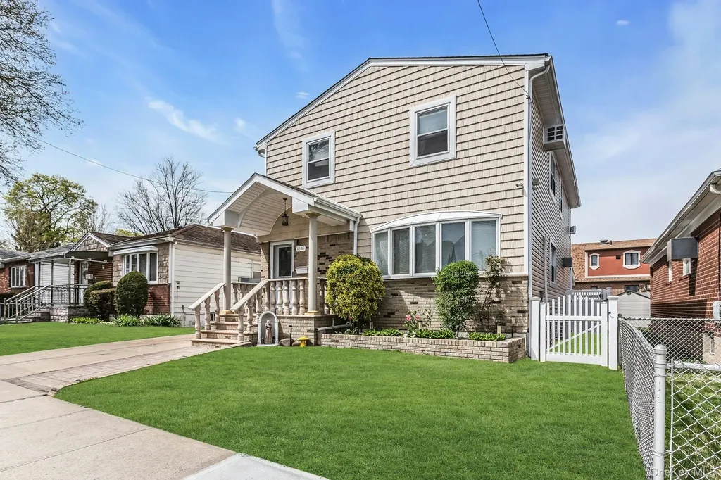 1808 Murray Street Whitestone NY 11357