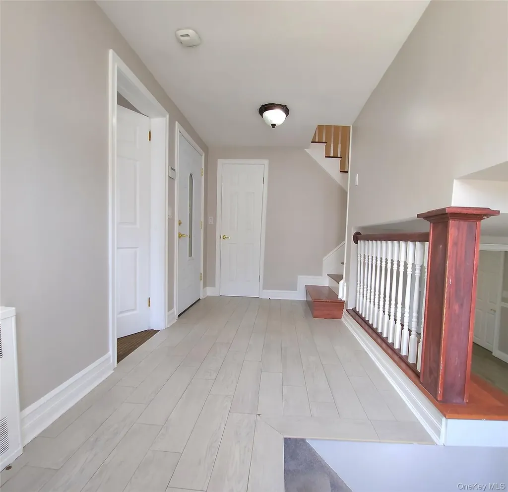 244 Martin Drive Syosset NY 11791