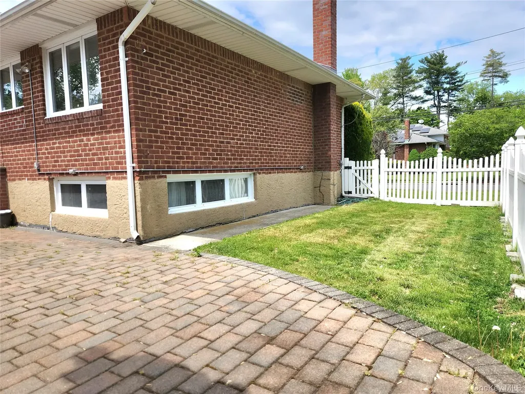 244 Martin Drive Syosset NY 11791