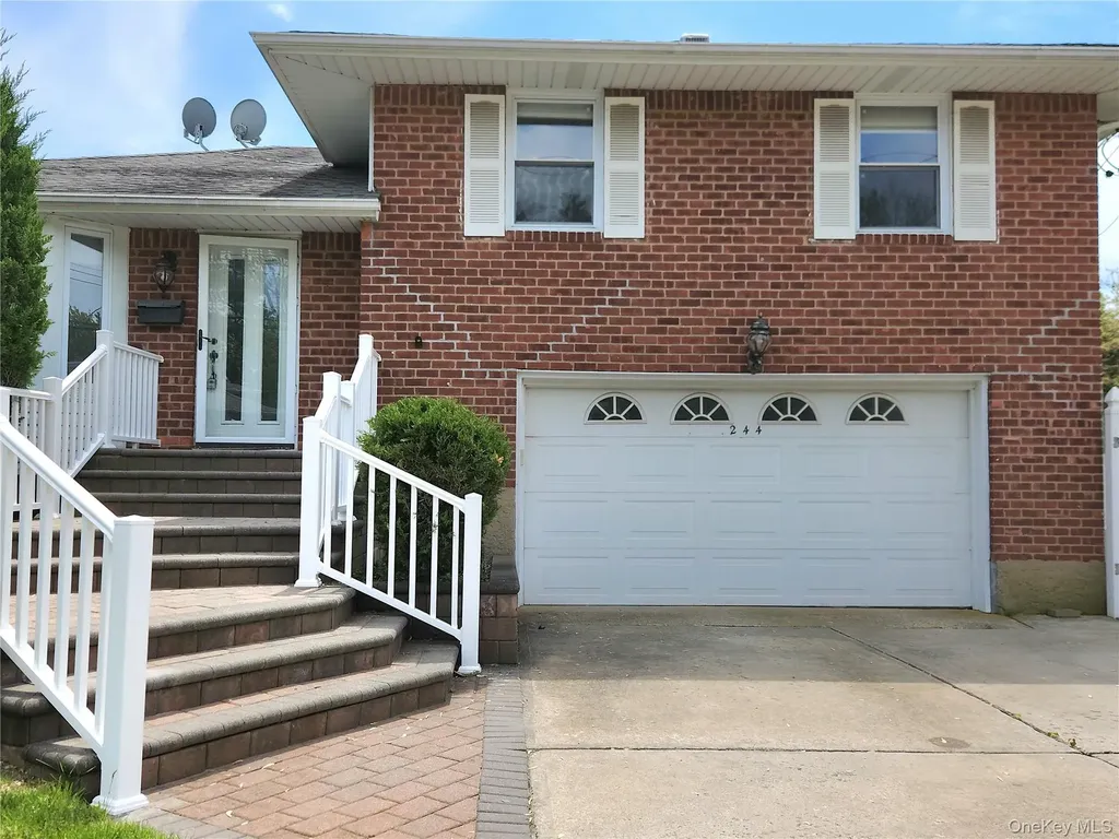 244 Martin Drive Syosset NY 11791
