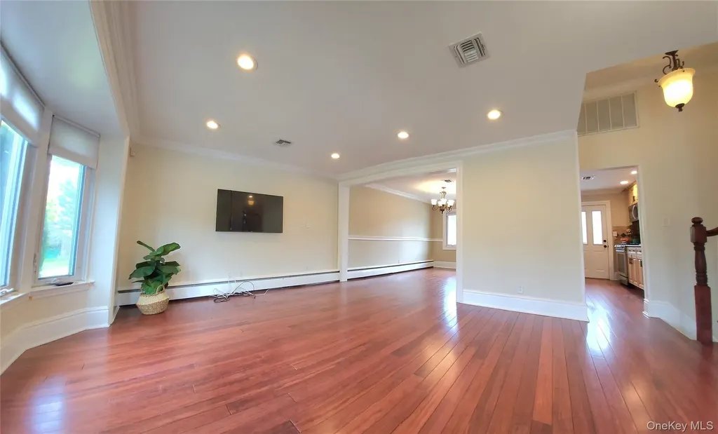 244 Martin Drive Syosset NY 11791