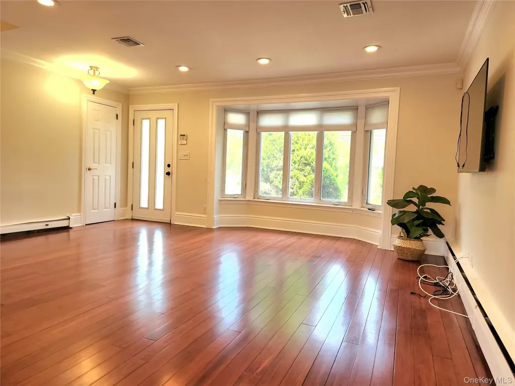 244 Martin Drive Syosset NY 11791