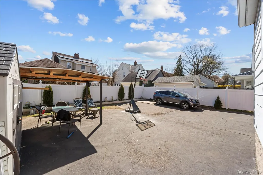 122 Buckingham Road Yonkers NY 10701