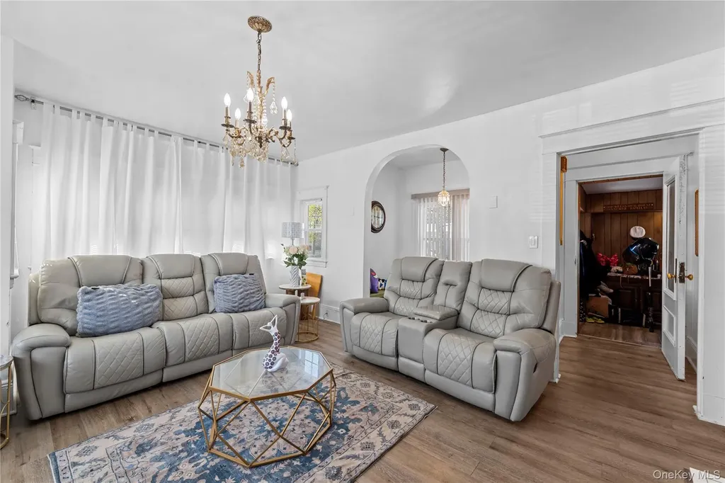 122 Buckingham Road Yonkers NY 10701