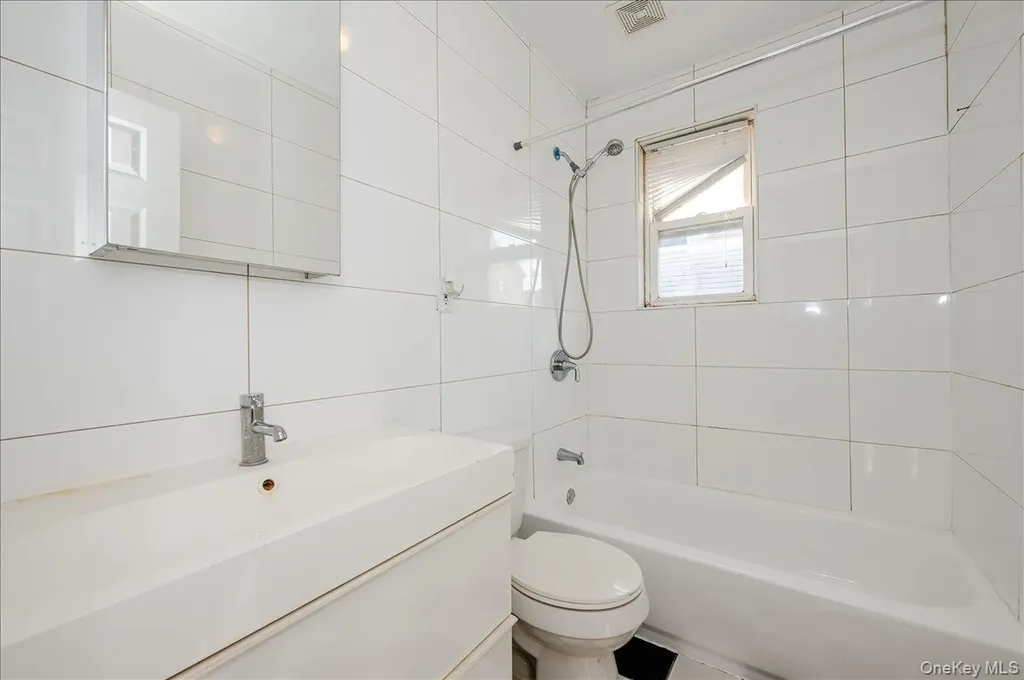 214 Beach Third Far Rockaway NY 11691