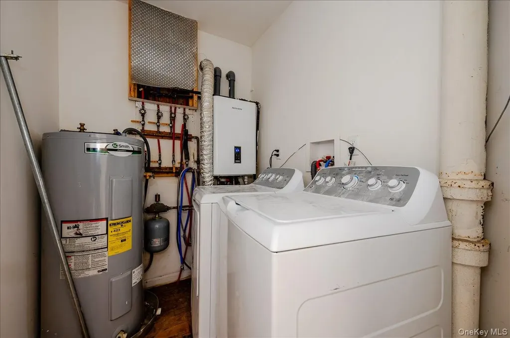 214 Beach Third Far Rockaway NY 11691