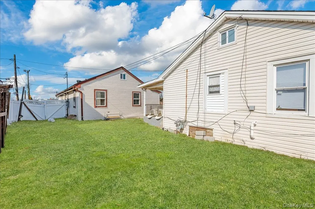 214 Beach Third Far Rockaway NY 11691