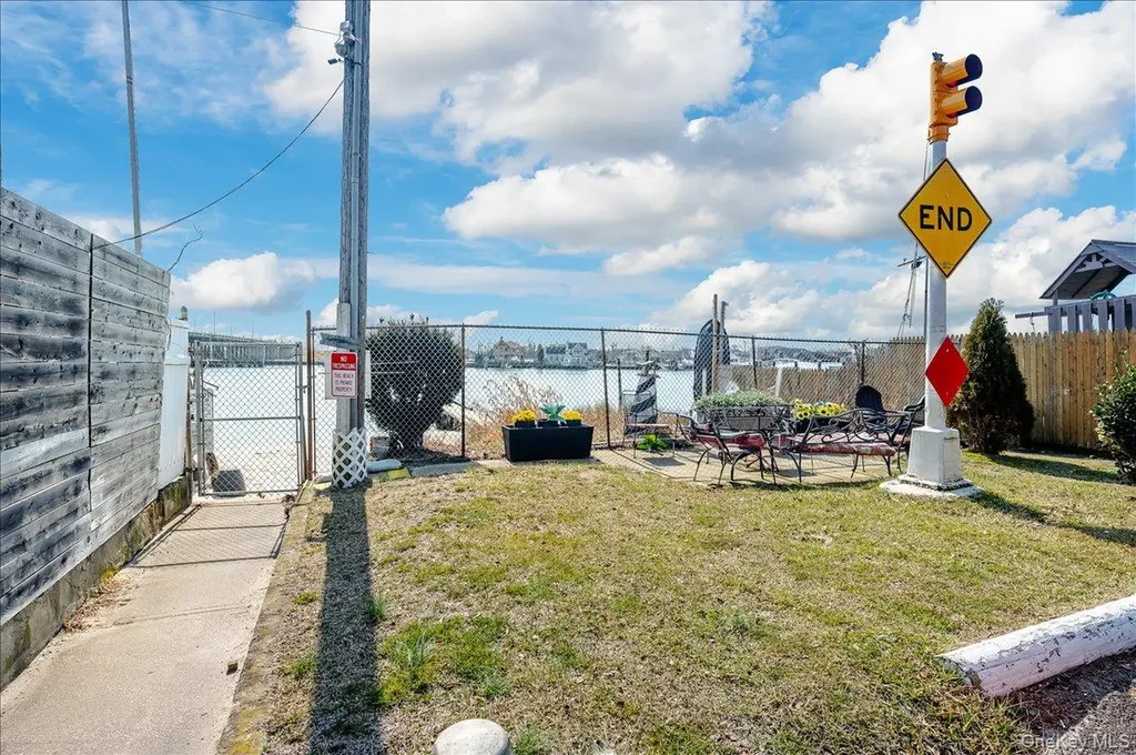 214 Beach Third Far Rockaway NY 11691