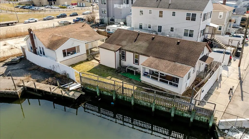 214 Beach Third Far Rockaway NY 11691