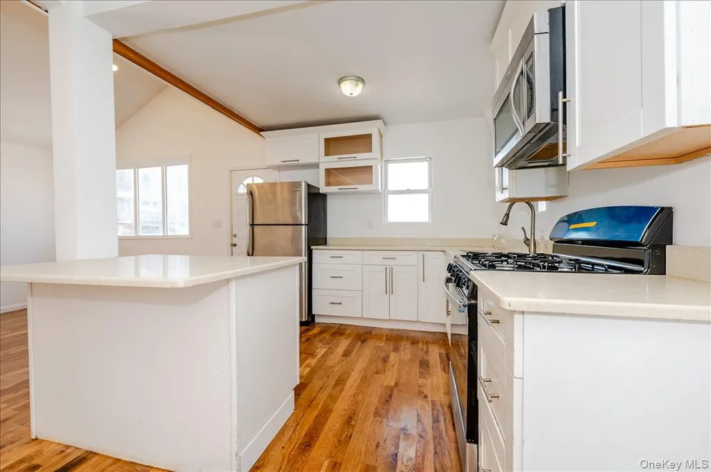 214 Beach Third Far Rockaway NY 11691