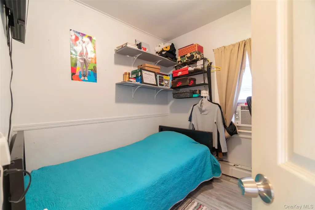 6 Linden Avenue Hempstead NY 11550