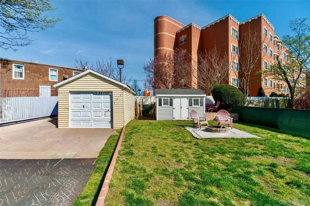 6 Linden Avenue Hempstead NY 11550