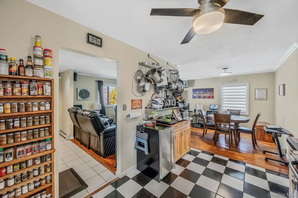 7 Hollywood Drive Shirley NY 11967
