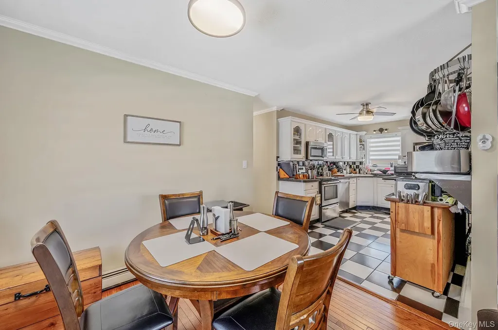 7 Hollywood Drive Shirley NY 11967