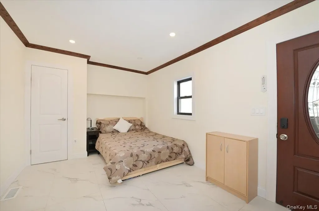 4219 219th Street Bayside NY 11361