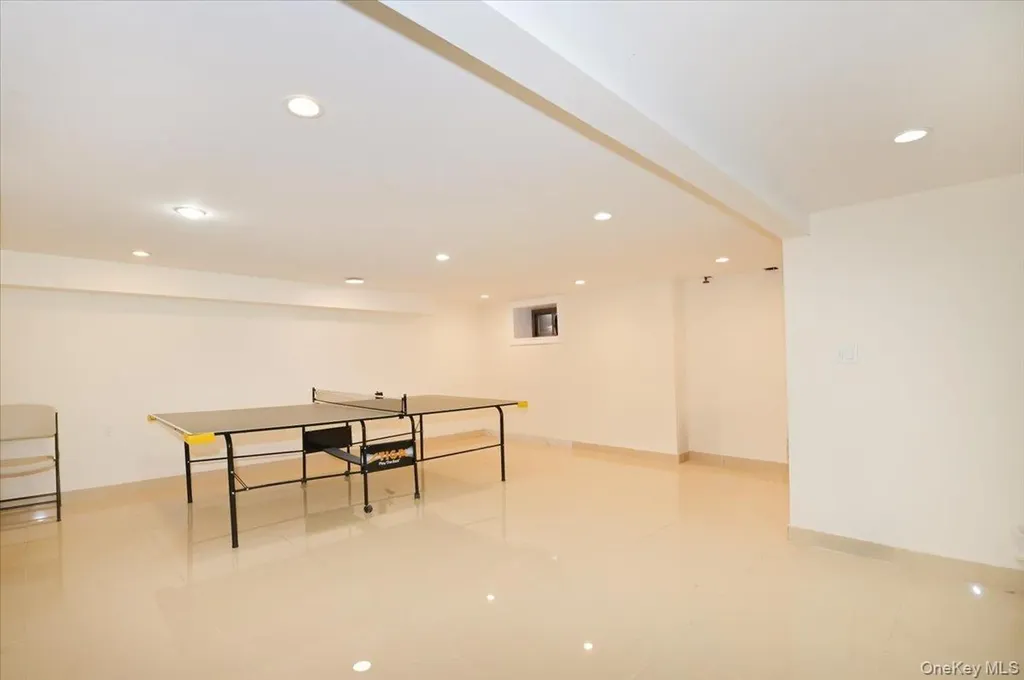 4219 219th Street Bayside NY 11361