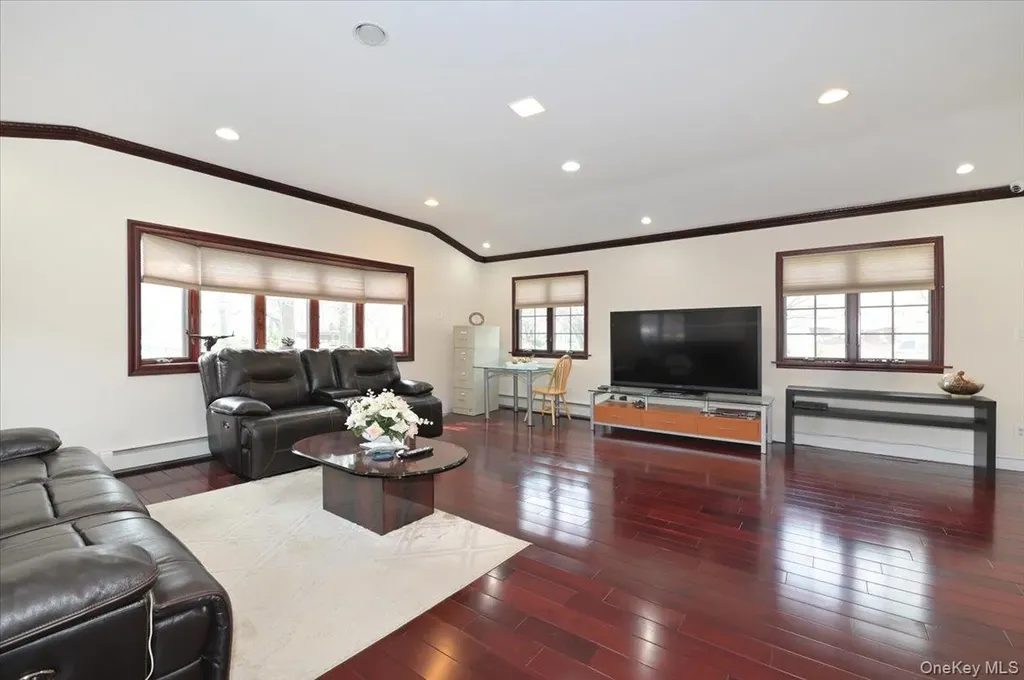 4219 219th Street Bayside NY 11361
