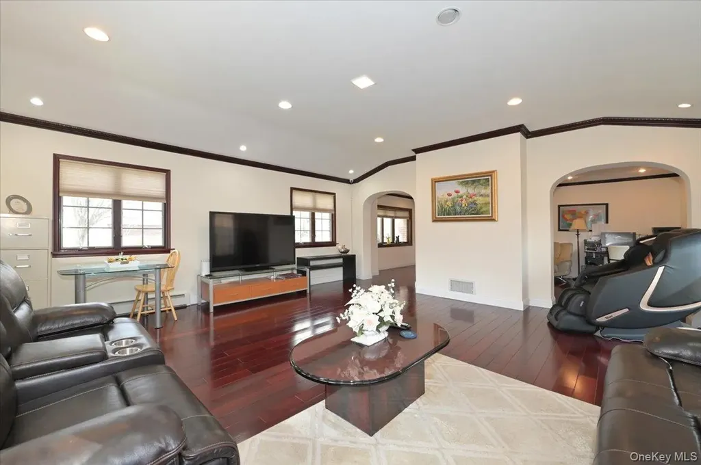 4219 219th Street Bayside NY 11361