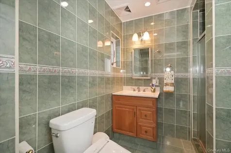 4219 219th Street Bayside NY 11361
