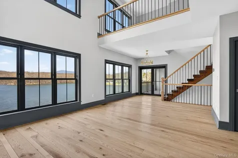 22 Icehouse Drive Saugerties NY 12477